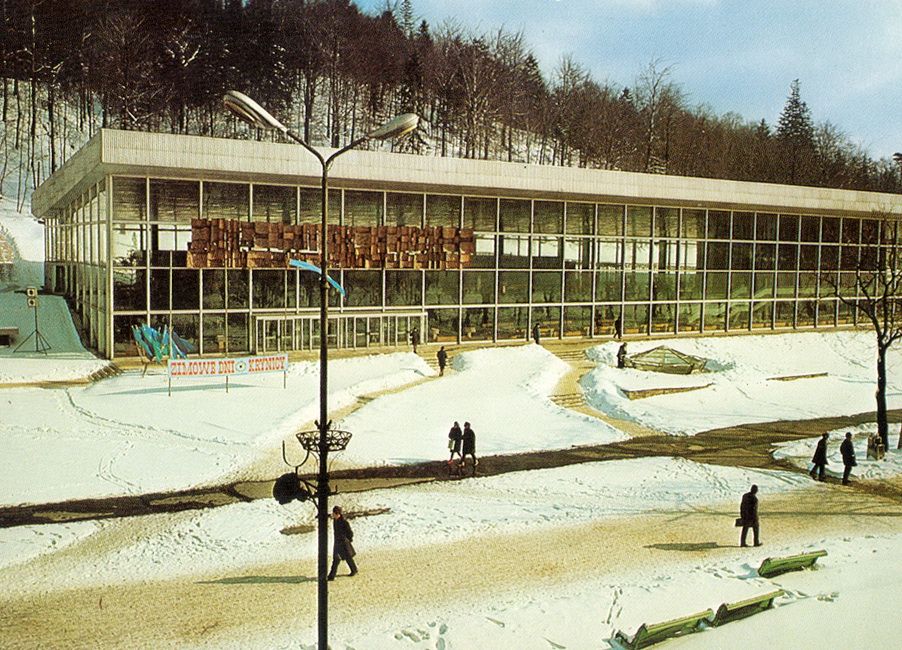 Lata 1972-1974. Pijalnia Główna zimą.